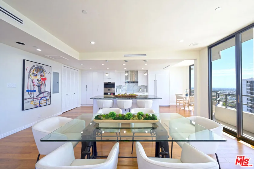 10601 Wilshire Boulevard #1404 photo 16