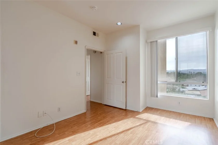 19350 Sherman Way #210 photo 14