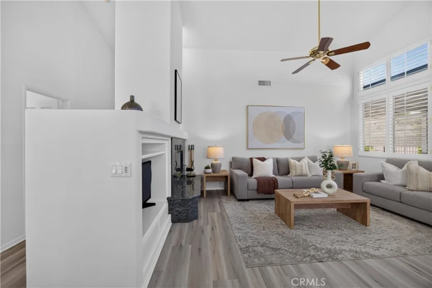 40221 Colony photo 4