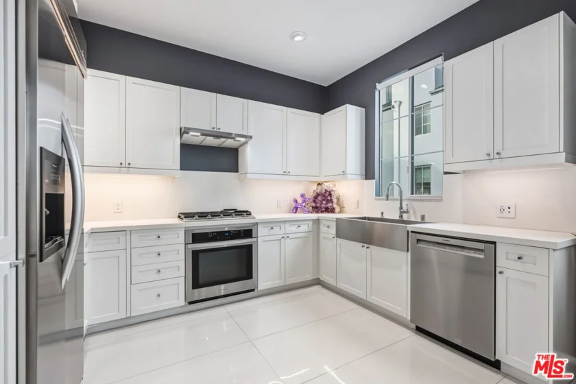 5400 Playa Vista Drive #23 photo 8