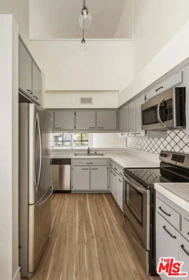 1900 Vine Street #403 photo 7
