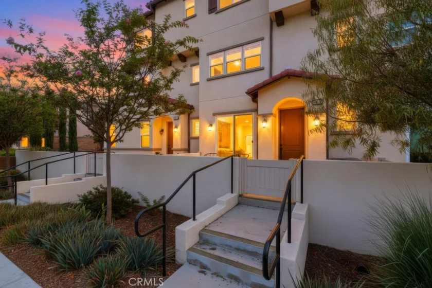 3320 W Mirano photo 1