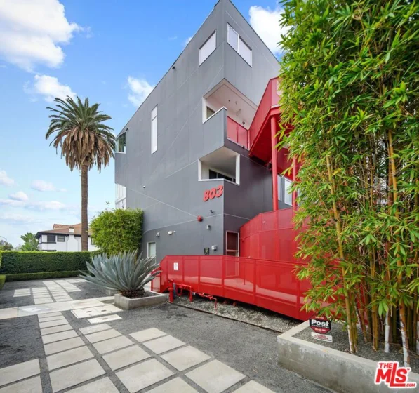803 Wilcox Avenue #10 photo 31
