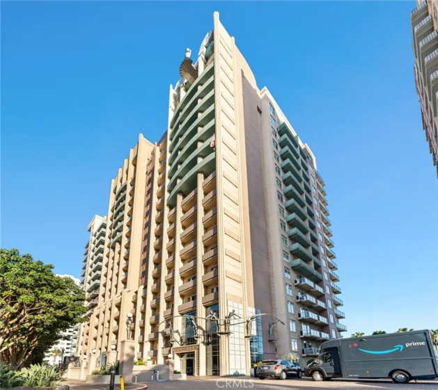 488 E Ocean #809 photo 41