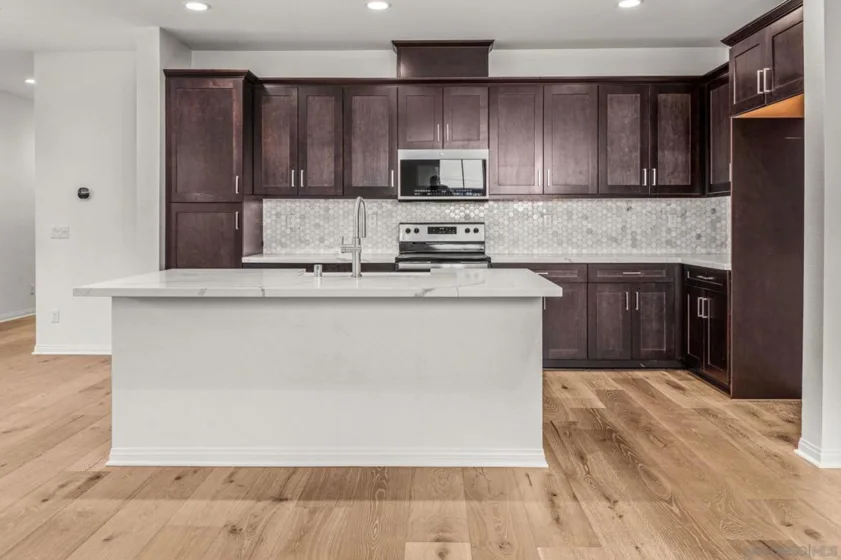505 Pinedale photo 10