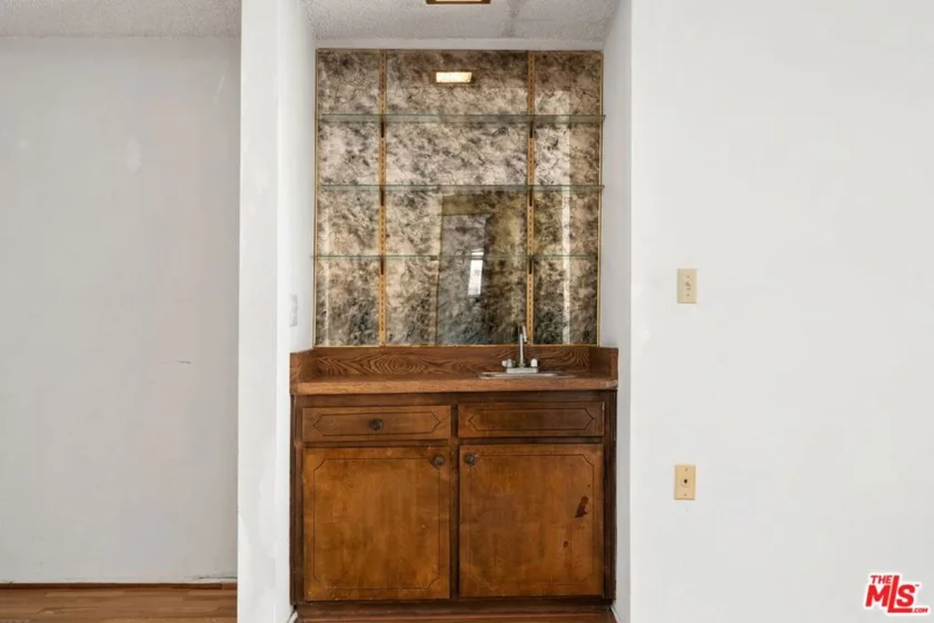 1831 Barry Avenue #3 photo 22