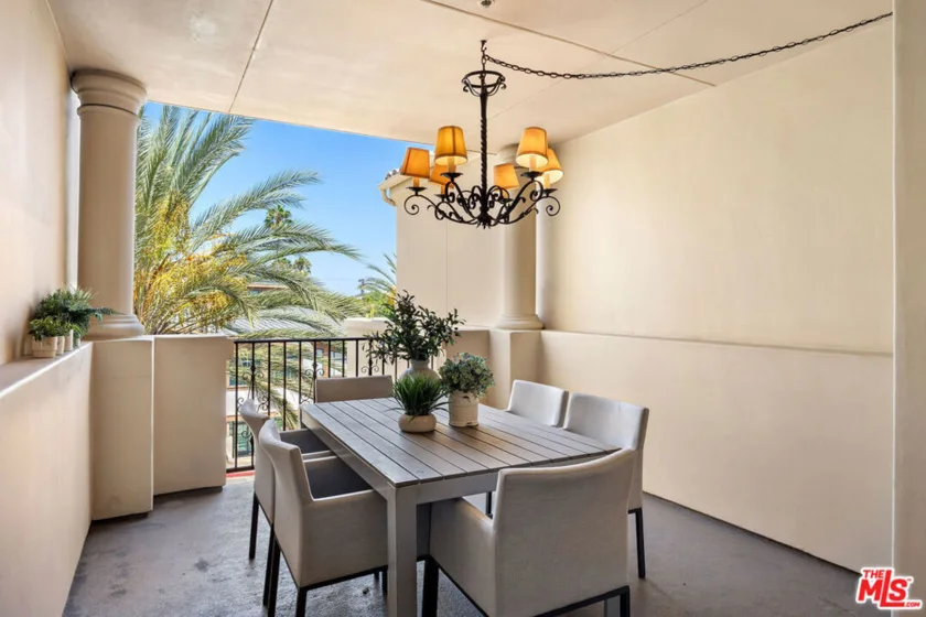 851 N San Vicente Boulevard #304 photo 6