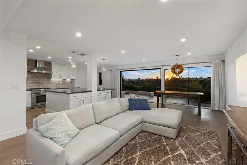 2021 Avenida Chico photo 35