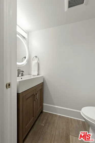 11723 Mayfield Avenue #3 photo 4