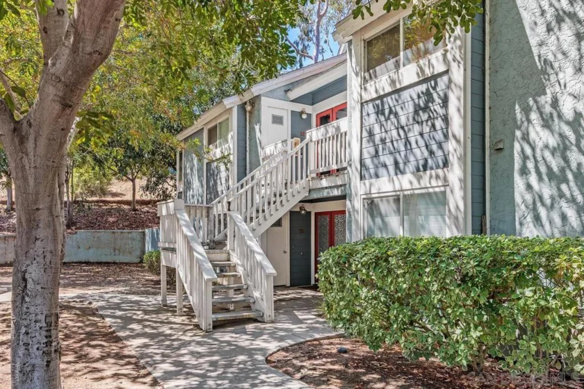 1564 Tanglewood Lane #15 photo 23