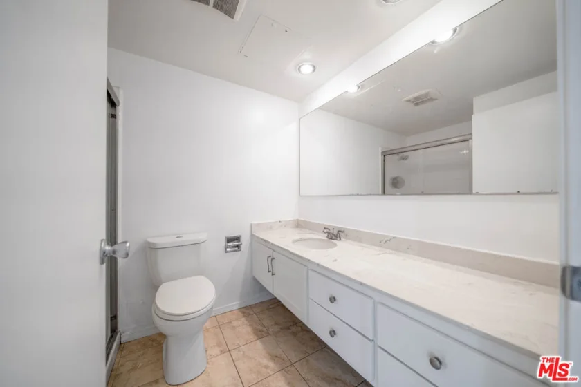 800 W 1st Street #2203 photo 11
