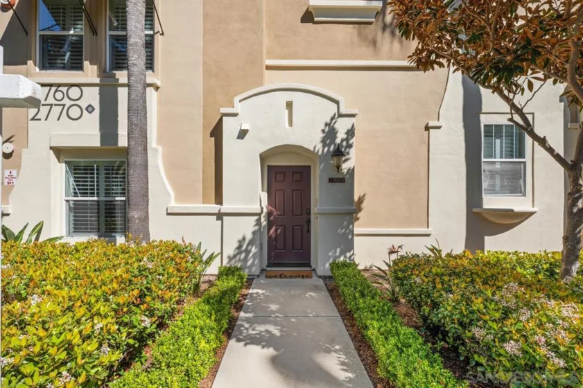 2760 Farragut #109 photo 1
