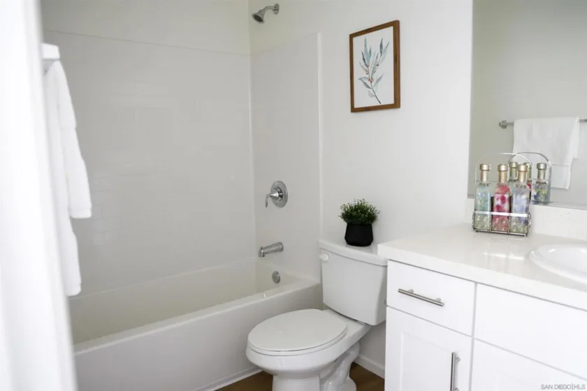 442 Creekside Circle photo 7