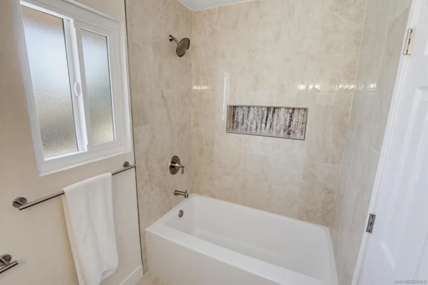 2121 E Grand Avenue #C12 photo 20