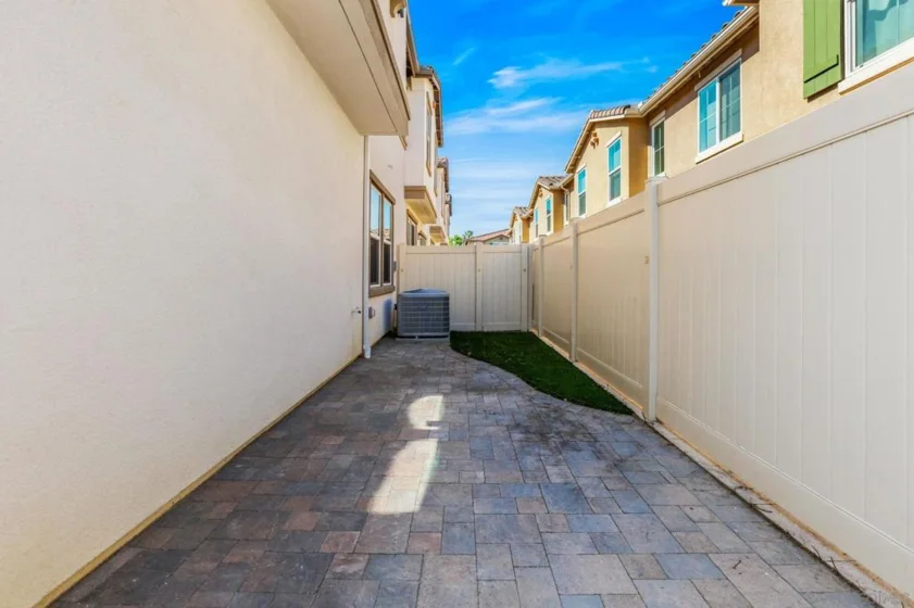 505 Pinedale photo 27