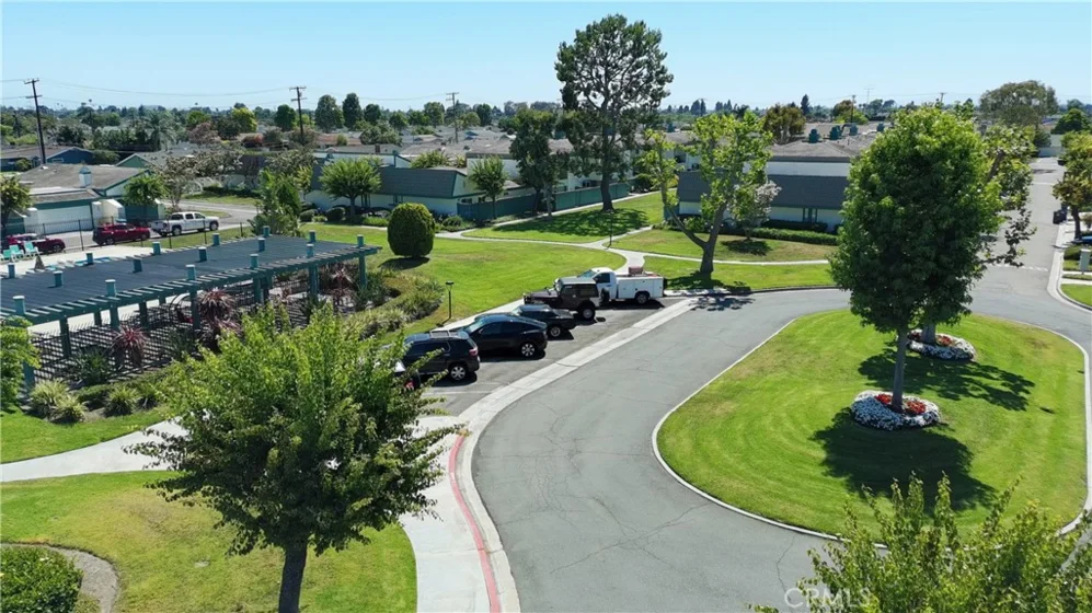 6949 Danvers photo 3