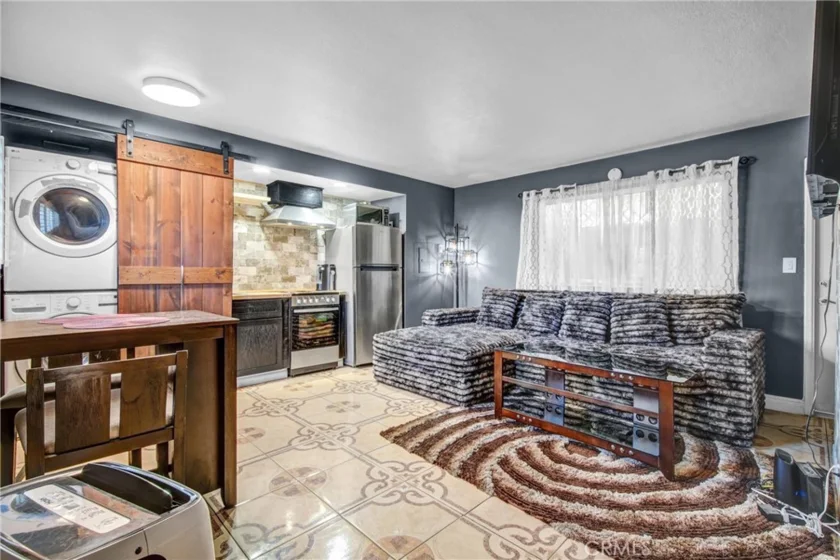 7904 Laurel Canyon #12 photo 6