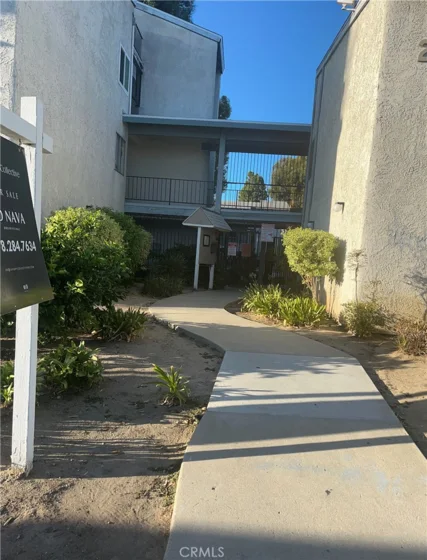 21801 Roscoe photo 2