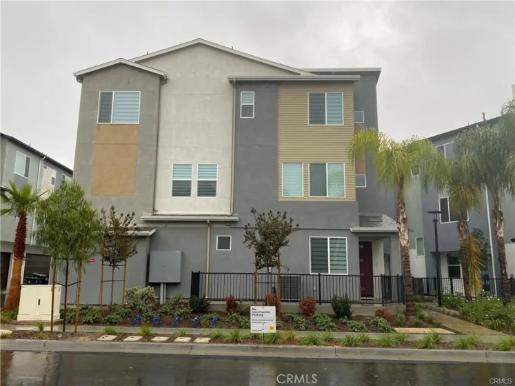 265 N Standard Avenue photo 1