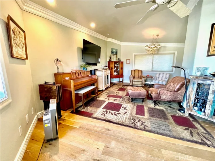 721 W 27th #1 photo 34