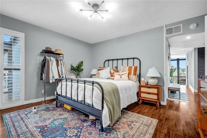 9322 N Marina Pacifica photo 13