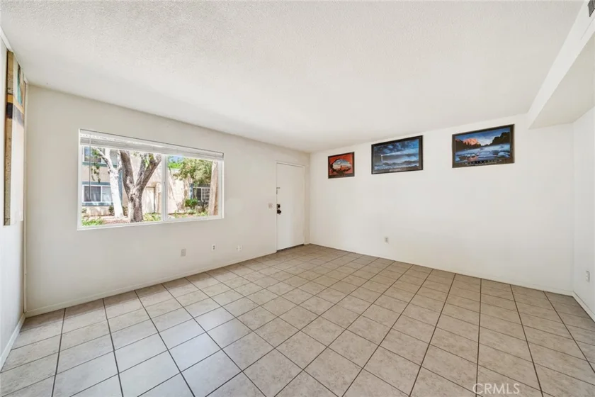 2564 Colgate photo 12