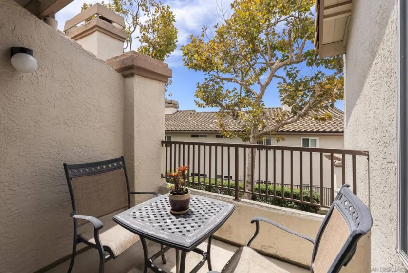 7439 Altiva Place photo 15