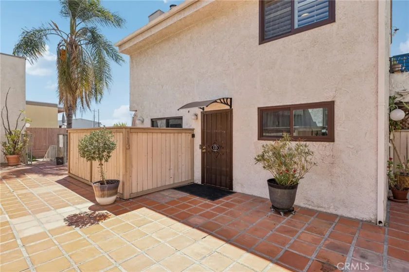 8221 Langdon Avenue #113 photo 1