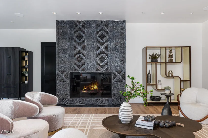 345 E Colorado Boulevard #203 photo 7