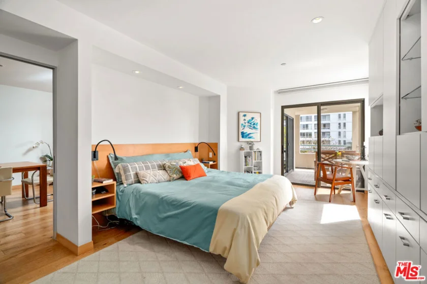 140 Ocean Park Boulevard #425 photo 24