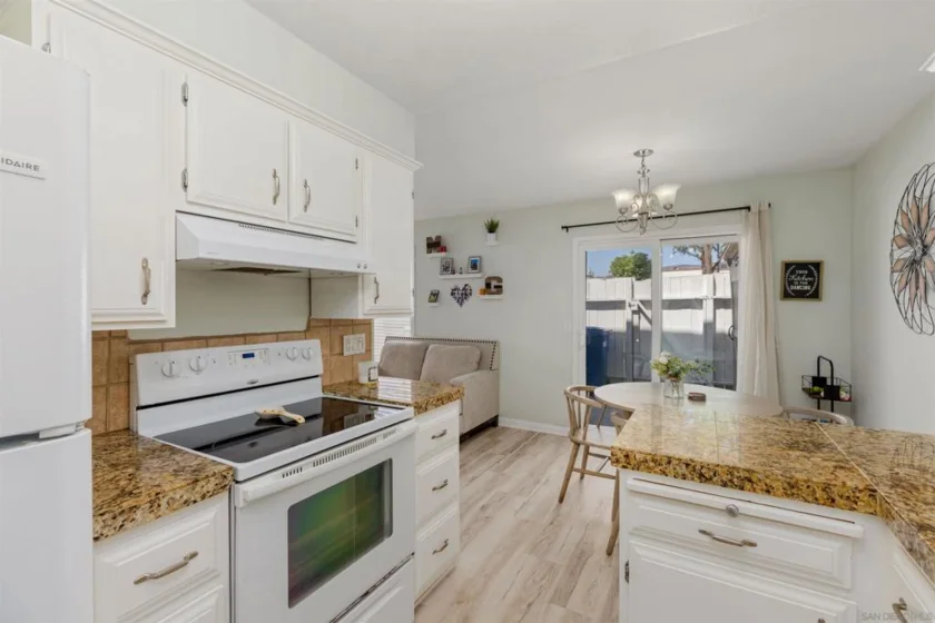 10331 Santana Ranch Drive photo 7