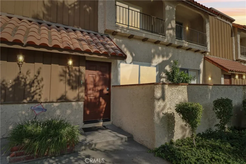 19545 Sherman Way #20 photo 1