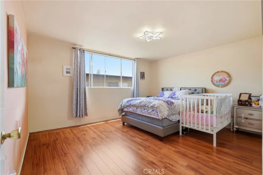 5429 Newcastle # 303 photo 14