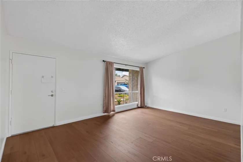 6377 La Mirada Way photo 5