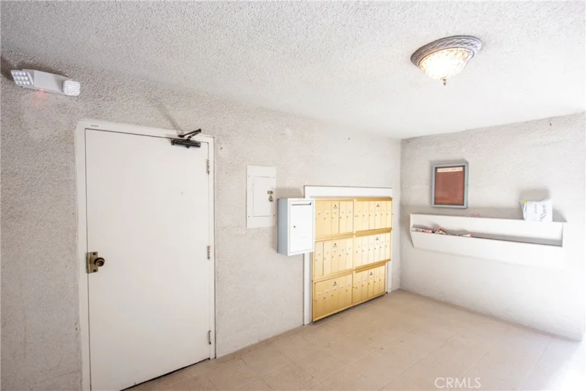 497 S El Molino Avenue #205 photo 23