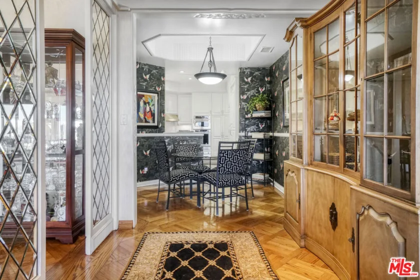 10551 Wilshire Boulevard #902 photo 11