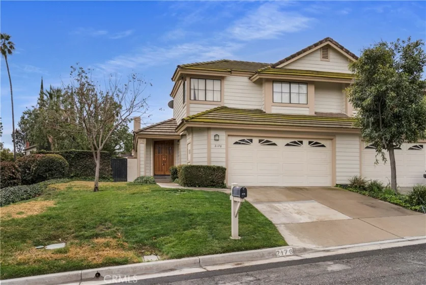 2176 Glenview Terrace photo 1