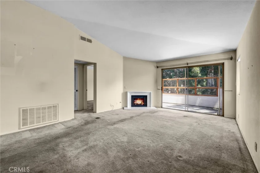 360 Villa Point Drive photo 23