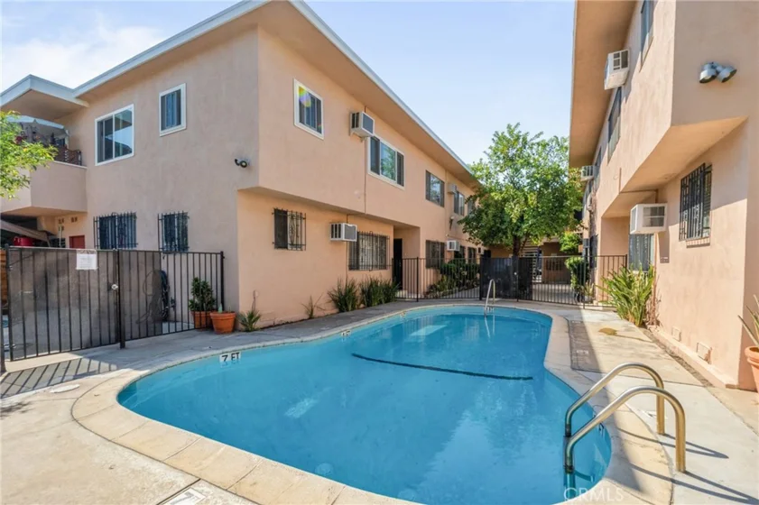 6850 Morella Avenue #6 photo 1