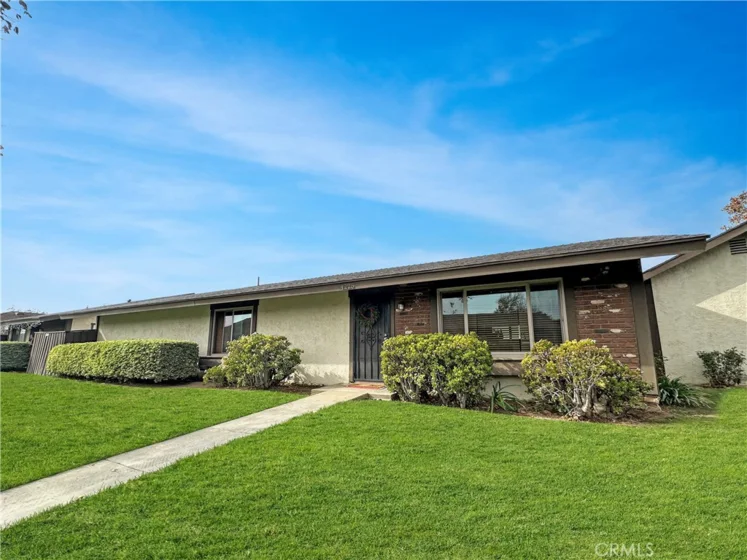 4225 Kingsbury Place photo 1