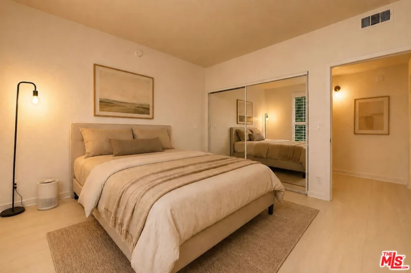 585 N Rossmore Avenue #209 photo 28