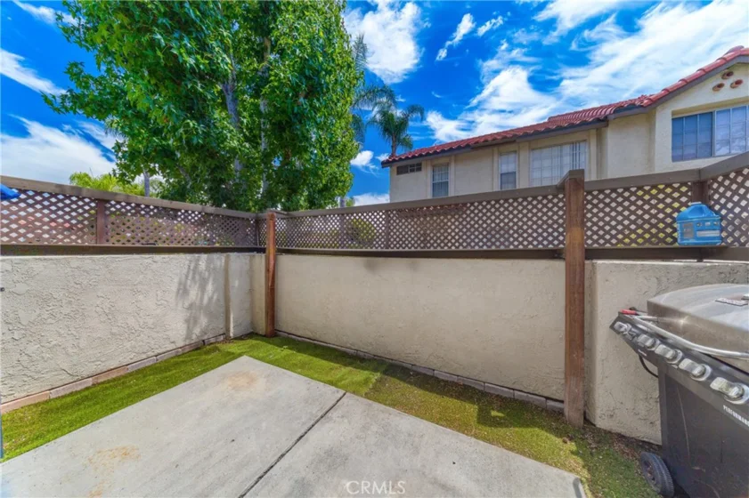 23345 La Crescenta photo 8