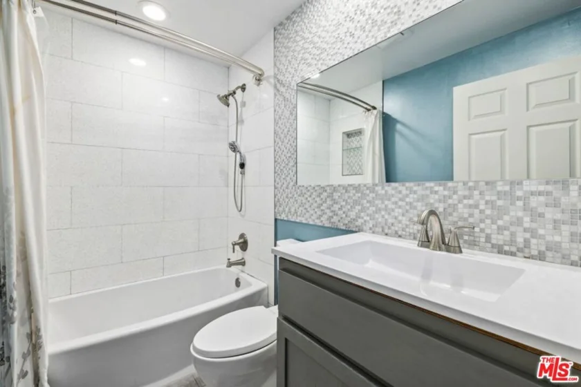 1002 S Burnside Avenue #203 photo 15