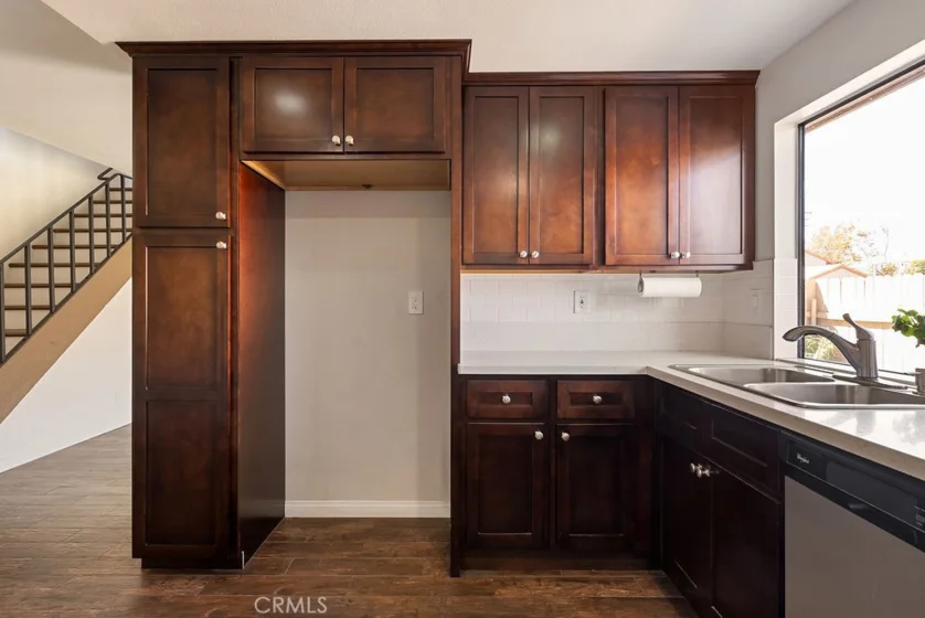 10525 Royal Oak photo 4