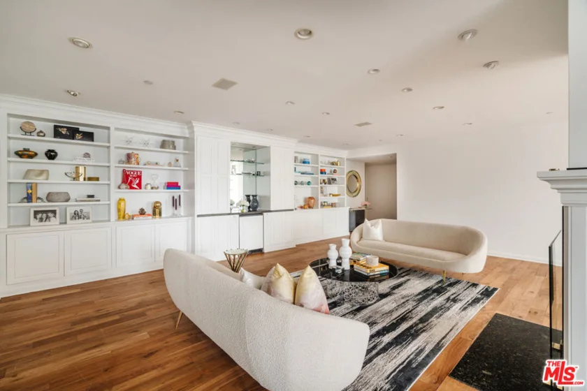 10375 Wilshire Boulevard #11H photo 25