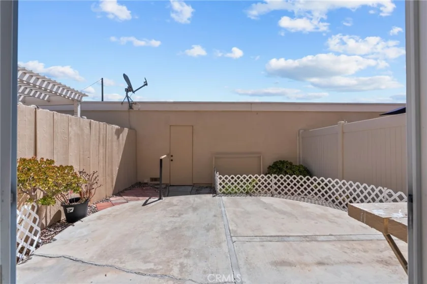 2901 S Sycamore #B photo 26