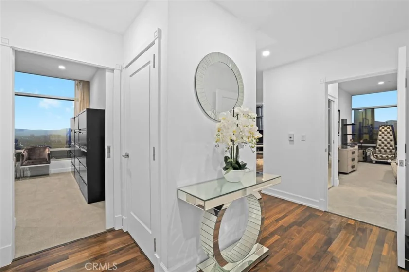 900 W Olympic #31J photo 18