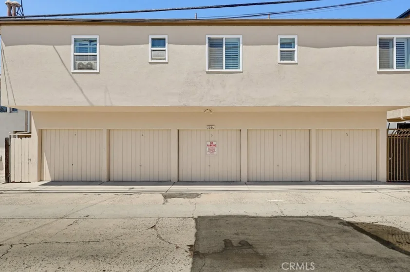 2060 E 3rd Street #3 photo 41