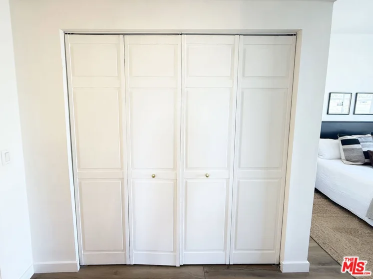 13920 Moorpark Street #308 photo 18