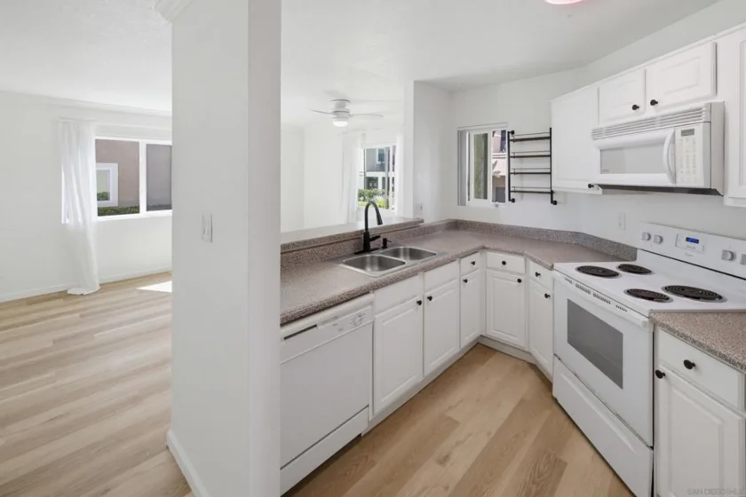 7575 Charmant Drive #1003 photo 7